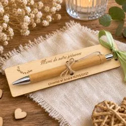 Support présentation Stylo personnalisé / Marque page