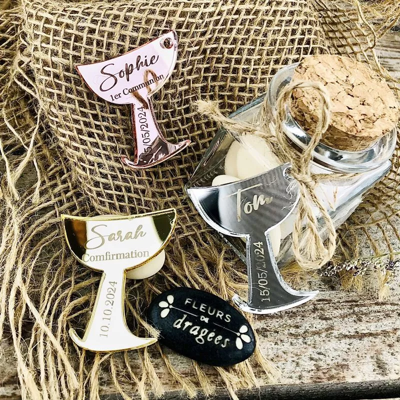 24 Savons Parfumés Pour Invités - Cadeaux Baptême, Communion, Naissance Avec Fleurs Séchées Et Étiquettes Bois Merci